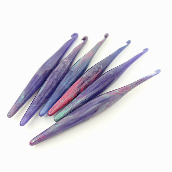 【完売品】furry triangle hook tops taurusweb_550x_fa193beb-7f54-